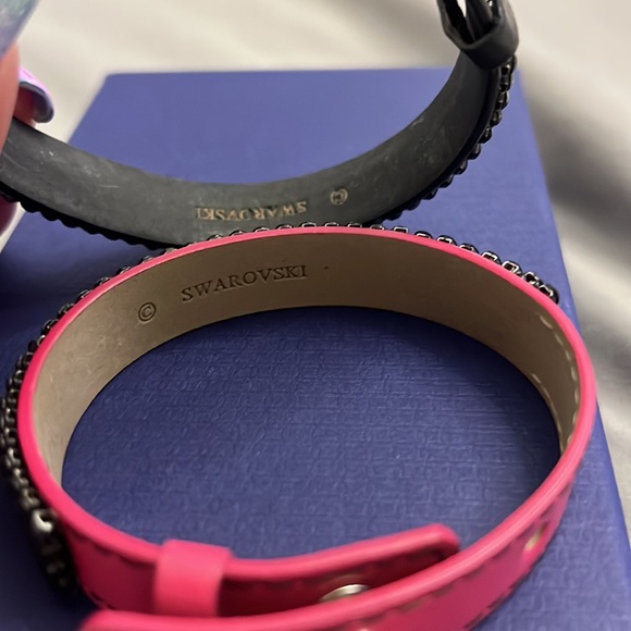 SWAROVSKI CRYSTAL LEATHER BRACELET SET 🔥🔥 - Picture 5 of 13